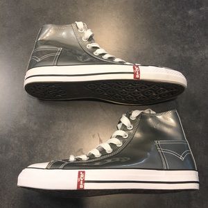 Levi’s Silver High Top Shoes Size 10.5 Men’s